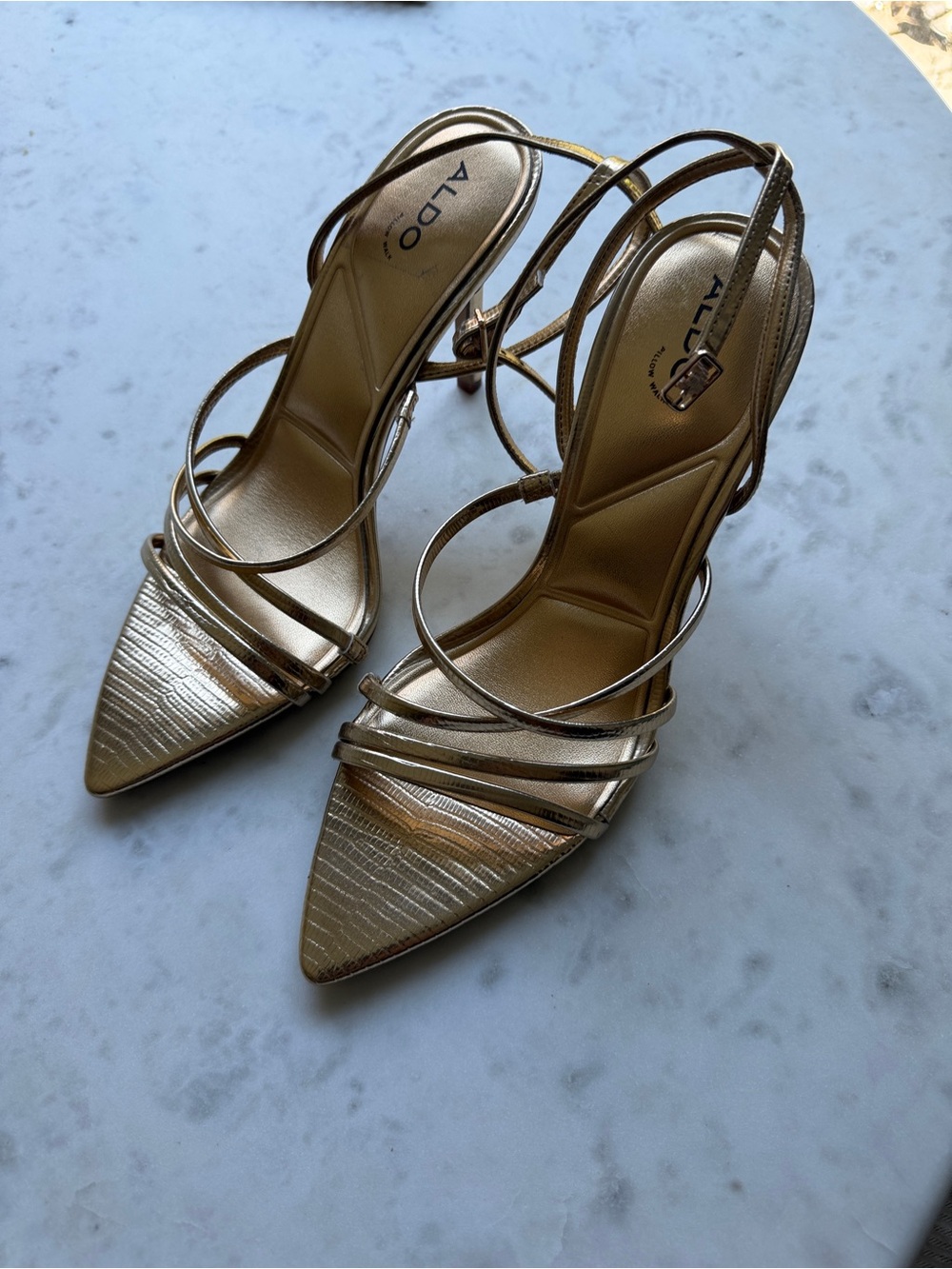 Also shoes worn once